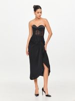 Front view of the BEYOURA Valentine Bustier sculptLOVE corset in black showing sweetheart neckline