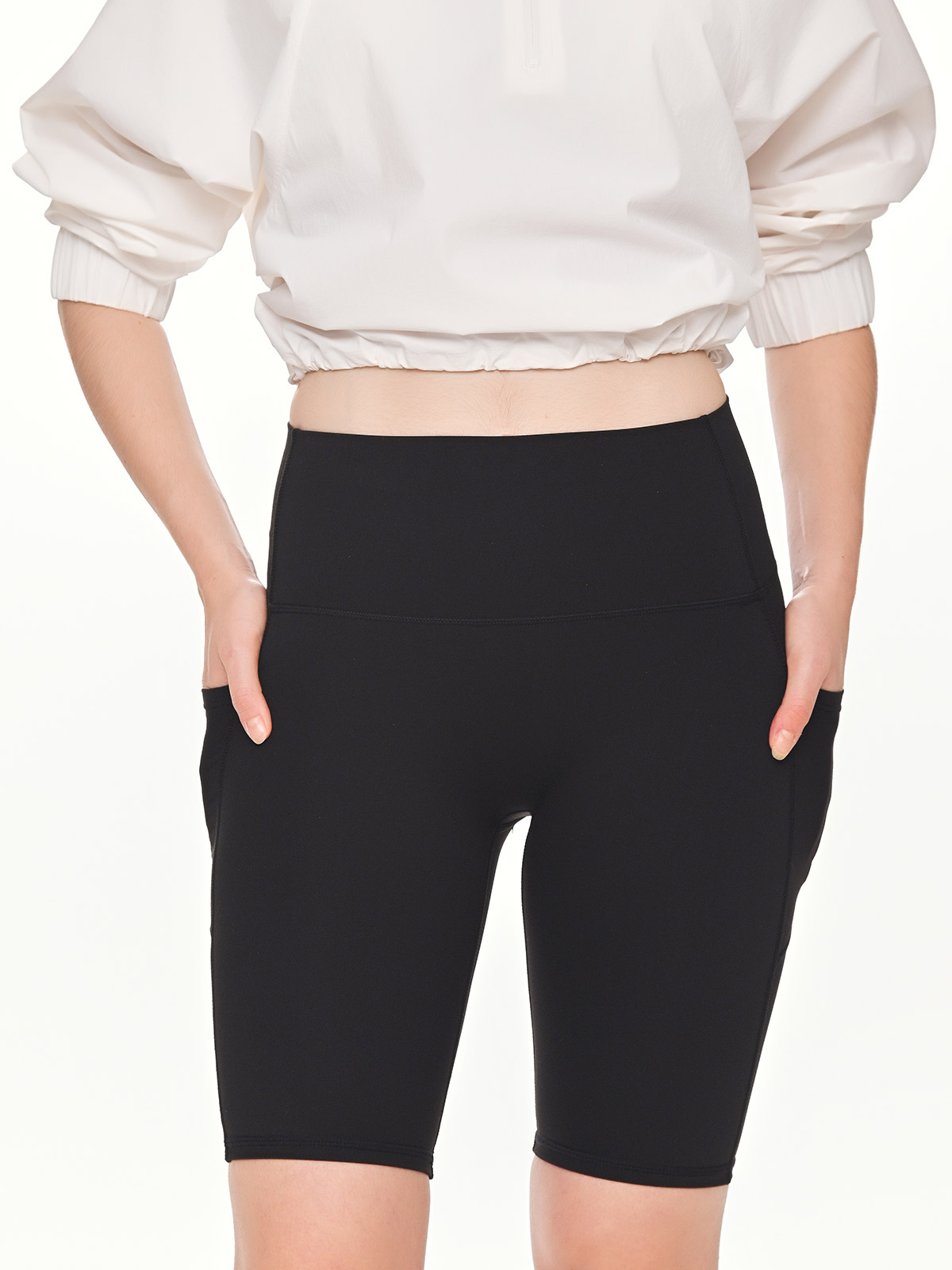 elliana-sculpted-luxefit-biker-shorts-black-closeup-front-view Close-up front view of the BEYOURA Elliana Sculpted luxeFIT Biker Shorts in black