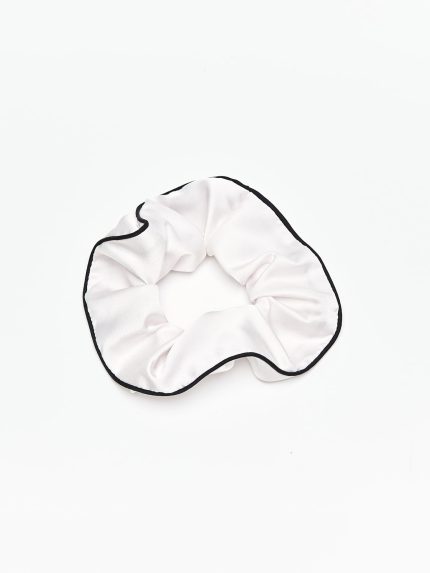 Full top view of the BEYOURA Elysian Scrunchy in the shade coconut milk