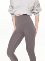 Medium close-up front view of the BEYOURA Estelle Bare Touch luxeFIT Leggings in grey