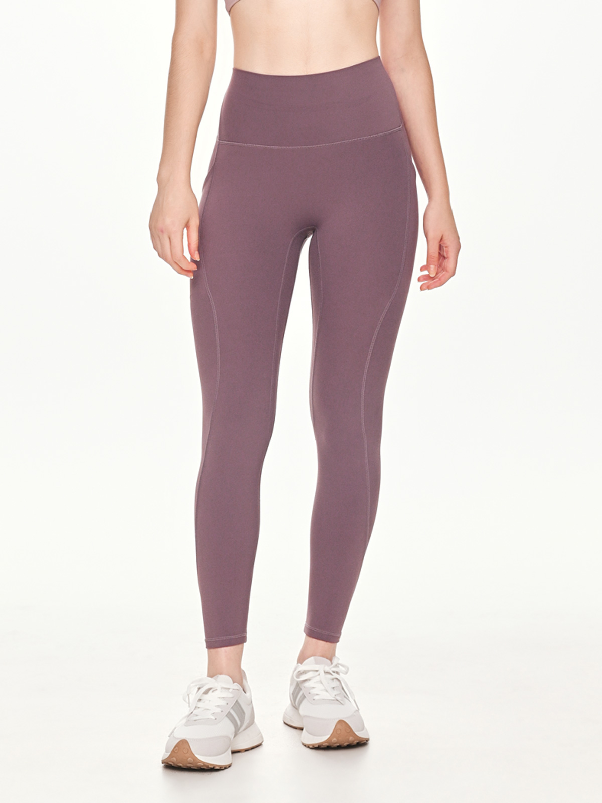 estelle-cool-core-luxefit-leggings-purple-closeup-front-view Close-up front view of the BEYOURA Estelle Cool Core luxeFIT Leggings in purple