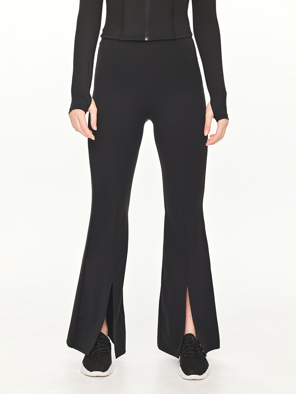 estelle-flared-luxefit-leggings-black-closeup-front-view Close-up front view of the BEYOURA Estelle Flared luxeFIT Leggings in black